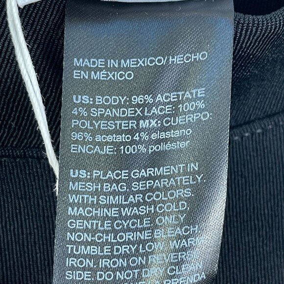 Chicos Travelers Womens Small Black Lace Trim Cropped Pants Stretch Slinky Knit - Picture 6 of 9